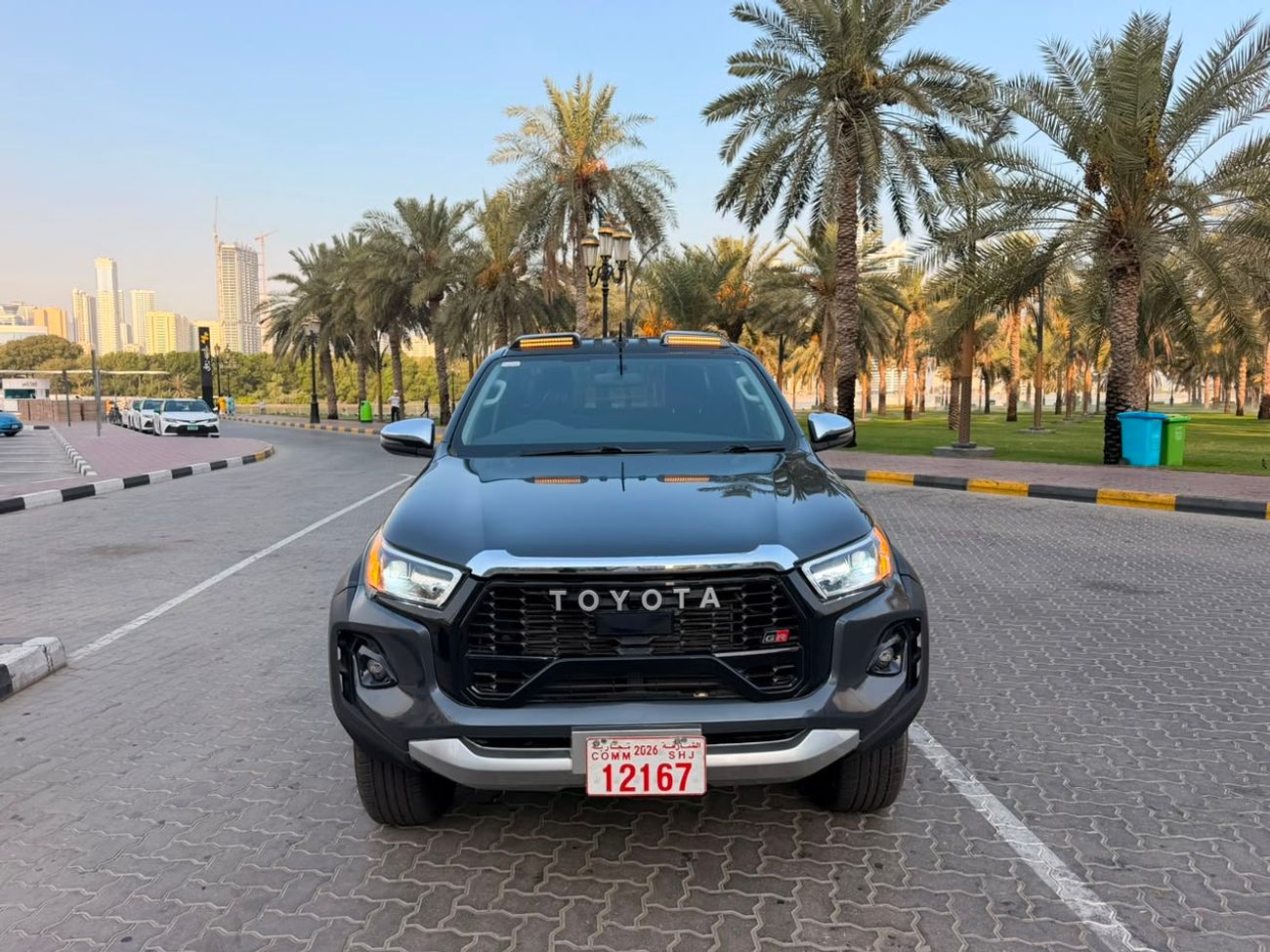 تويوتا هيلوكس SR Upgrade to GR Sport