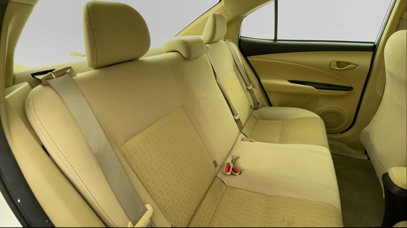 تويوتا يارس SE 1.5 | بدون دفعة مقدمة | اختبار القيادة في المنزل