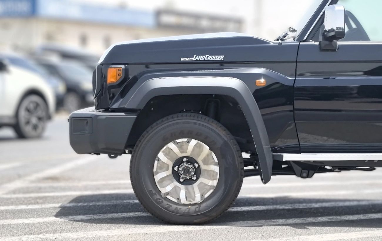 تويوتا لاند كروزر 70 2025 TOYOTA LAND CRUISER 76 2.8L DIESEL 5 DOOR FULL OPTION