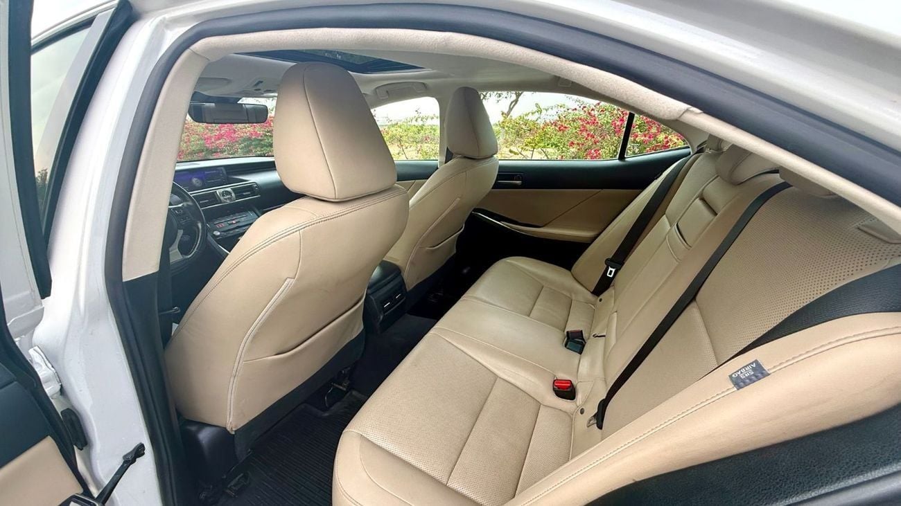 لكزس IS 300 PREMIER Platinum 2.0L