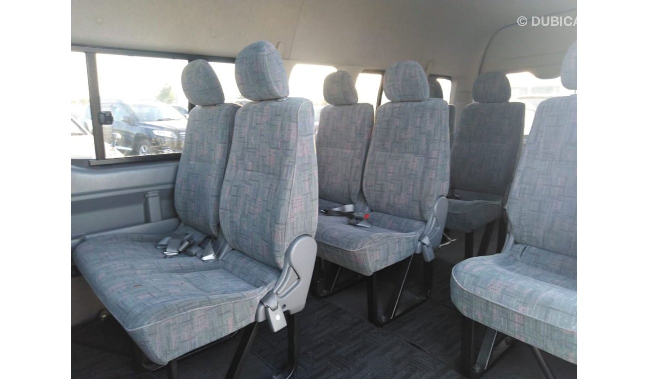 تويوتا هاياس Hiace Commuter RIGHT HAND DRIVE  (Stock no PM 361 )