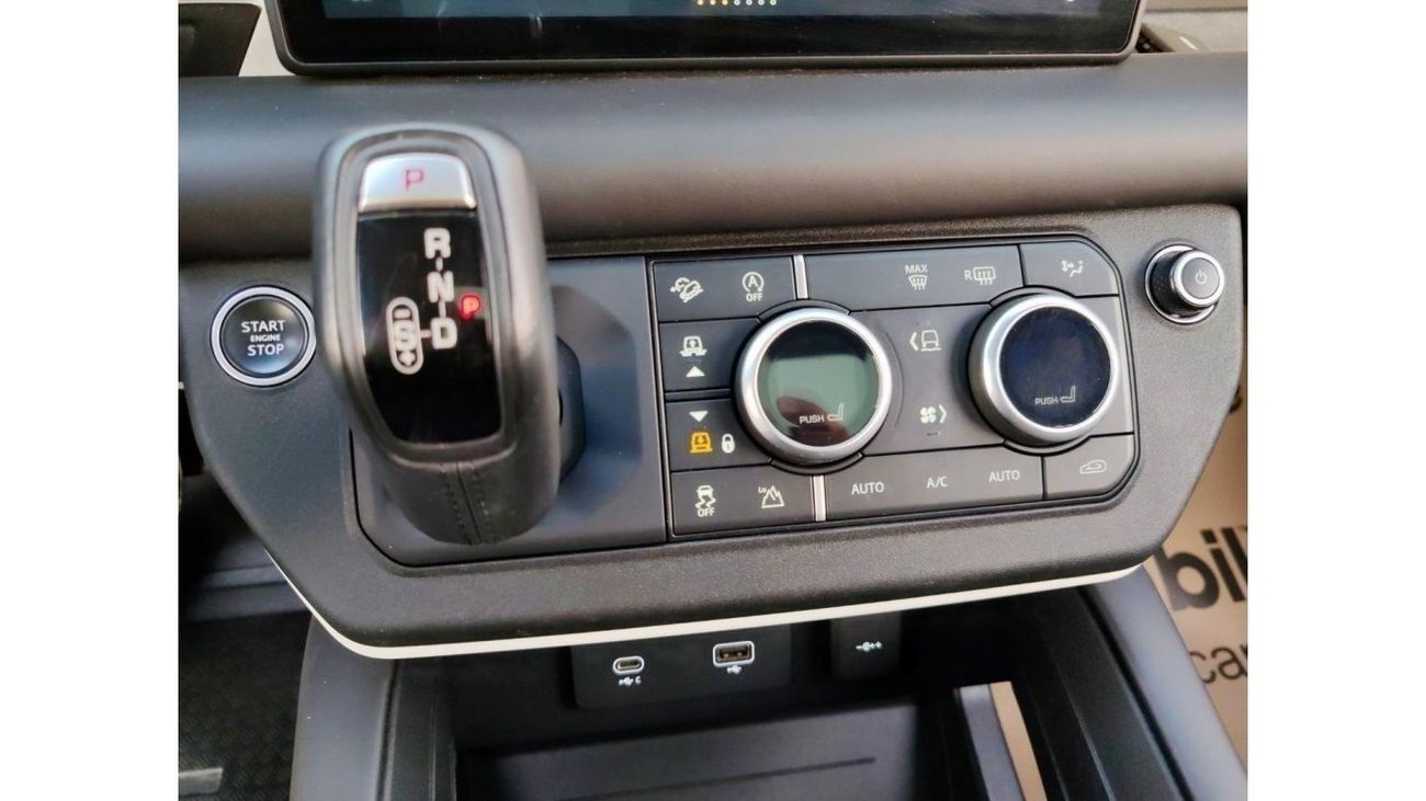 لاند روفر ديفندر P400 90 HSE Warranty one year