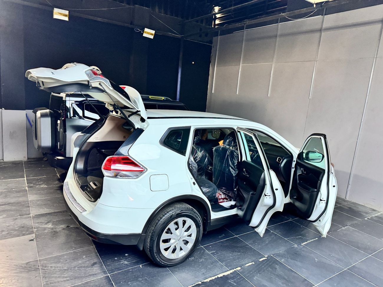 نيسان روج 4WD