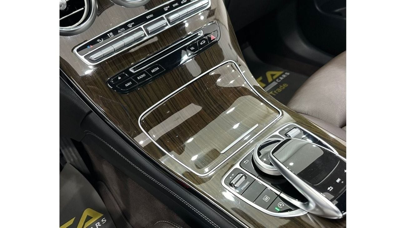 مرسيدس بنز GLC 300 2017 Mercedes-Benz GLC 300 AMG, Full Mercedes Service History, Warranty, GCC