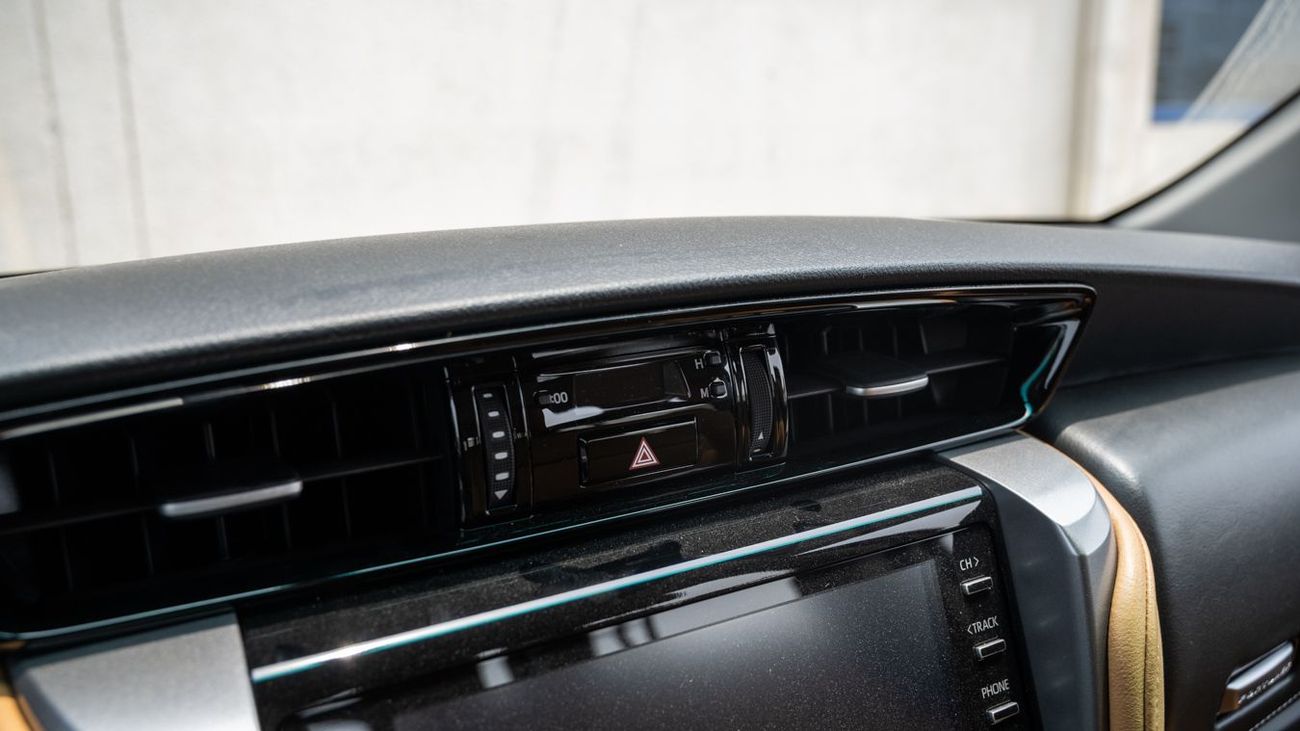 Toyota Fortuner Toyota Fortuner 2.7 AT High -2025YM