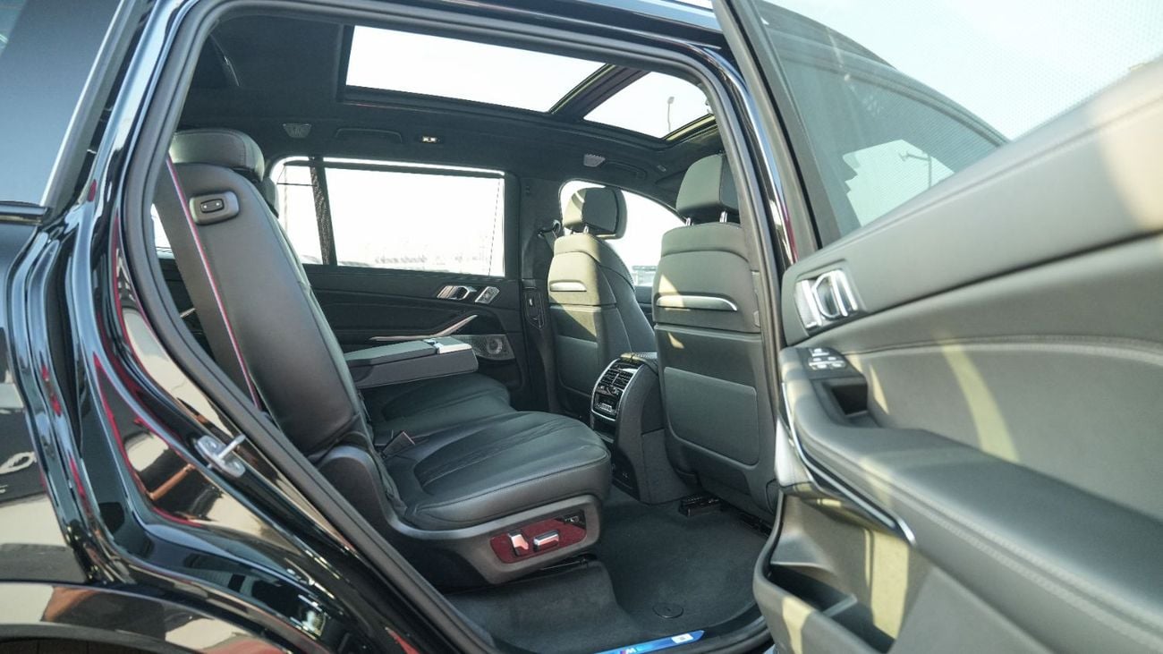 BMW X7 XDRIVE40i M SPORT PRO Black Sapphire metallic-Black 2026MY Export Only