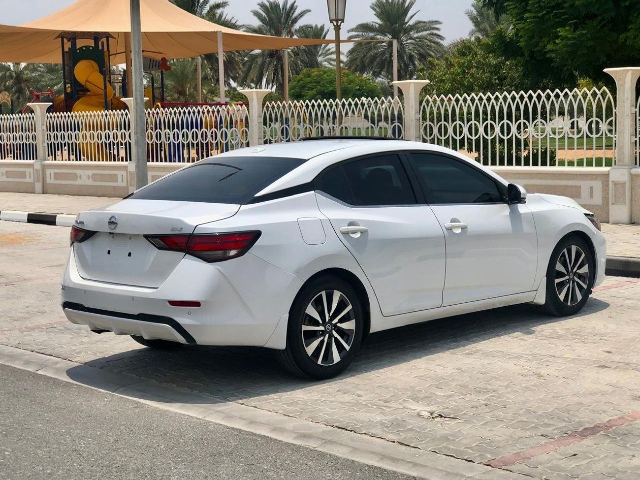 Nissan Sentra SL Nissan Sentra SV 2020-USA top of range ‎نيسان سينترا sv 2020 وارد أعلى مواصفات  2.0L V4