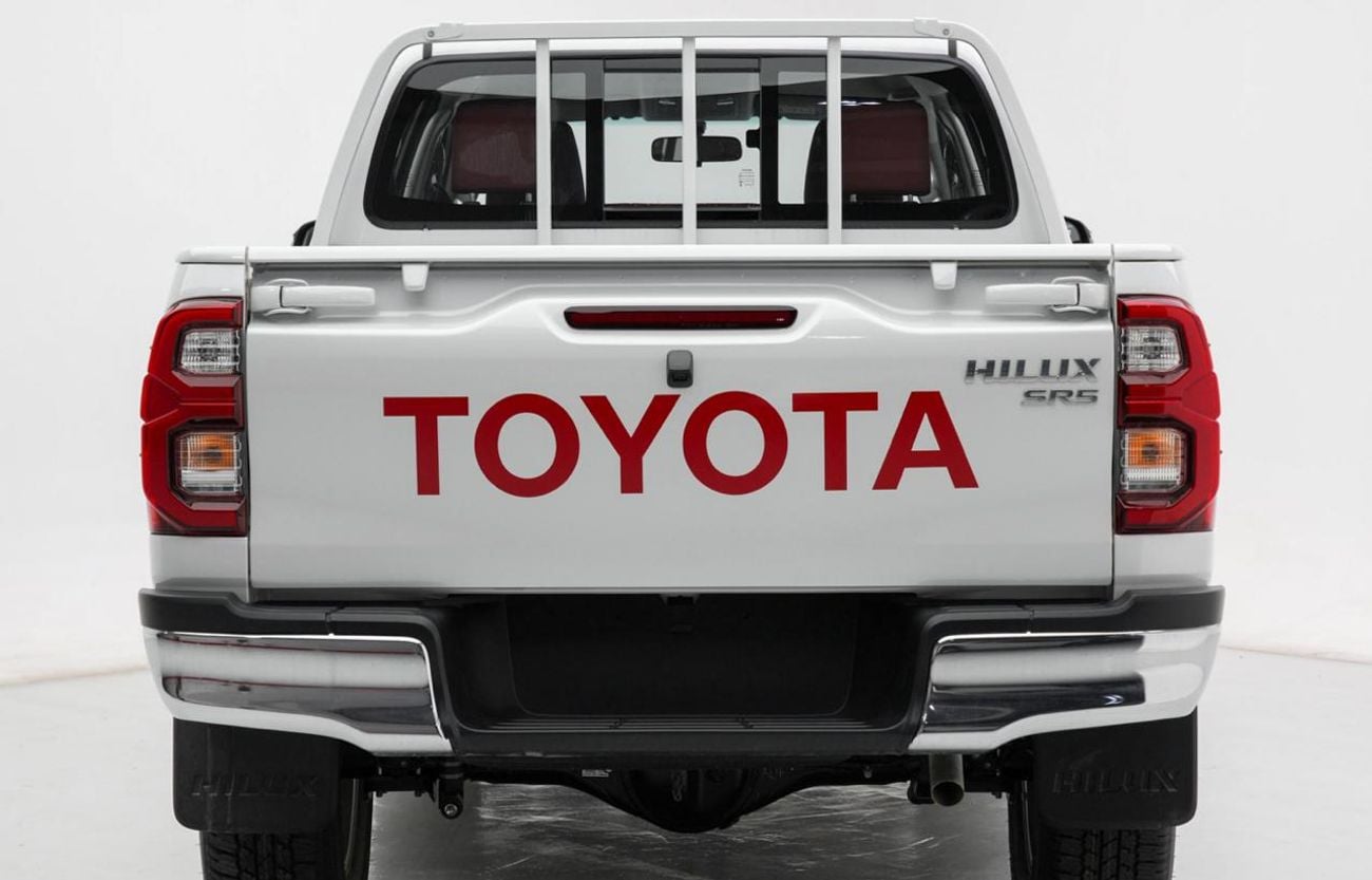 Toyota Hilux SR5 (NON GCC)