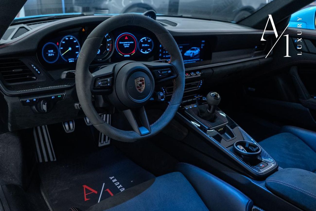 Porsche 911 GT3 4.0L 2022 Porsche 911 GT3, Warranty, Carbon Fiber Package, Sport Chrono Package, Manual Transmis