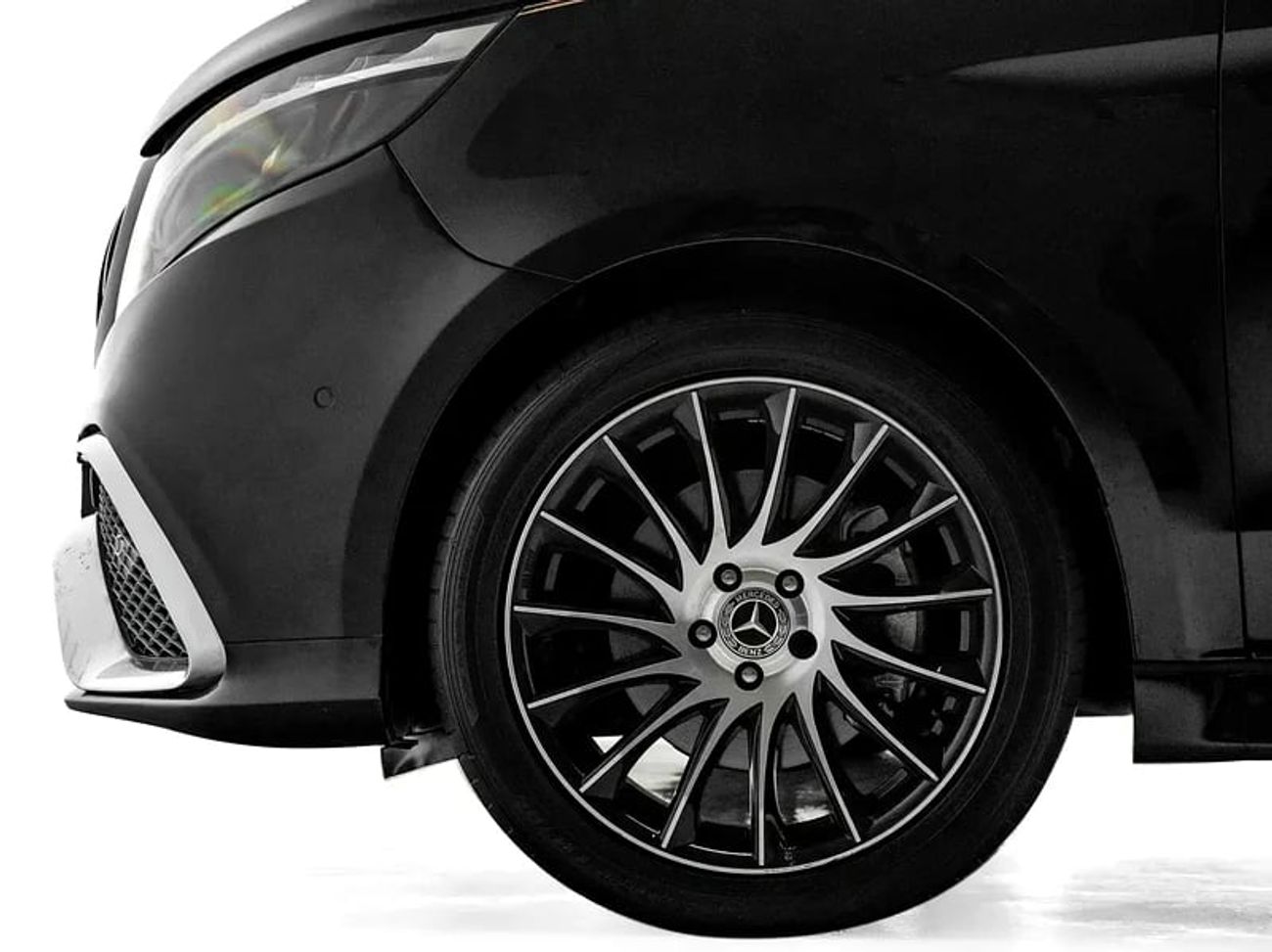 Mercedes-Benz V 250 VLINE Design (1 of 25)