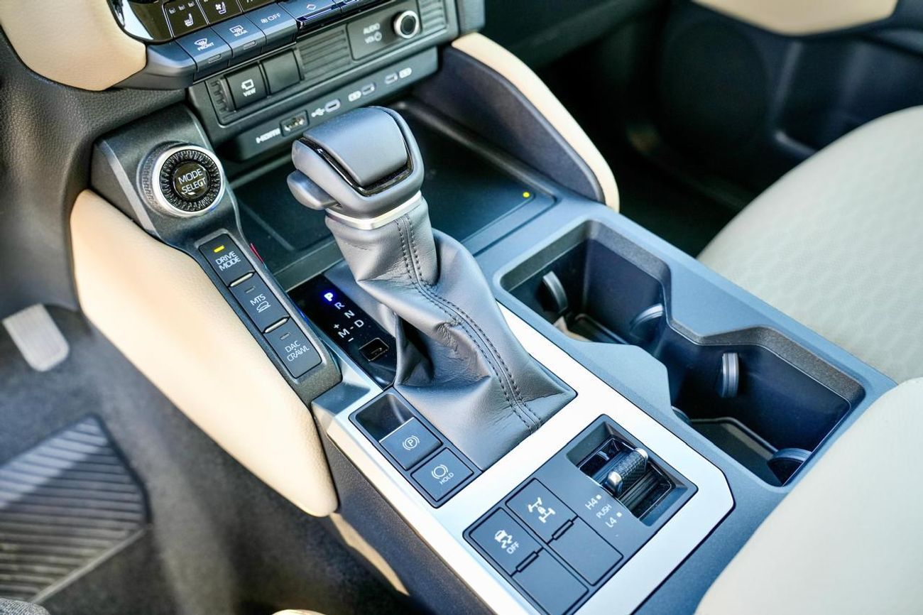 تويوتا برادو TOYOTA LAND CRUISER PRDO VXL  2.4L PETROL TURBO  MODEL 2025