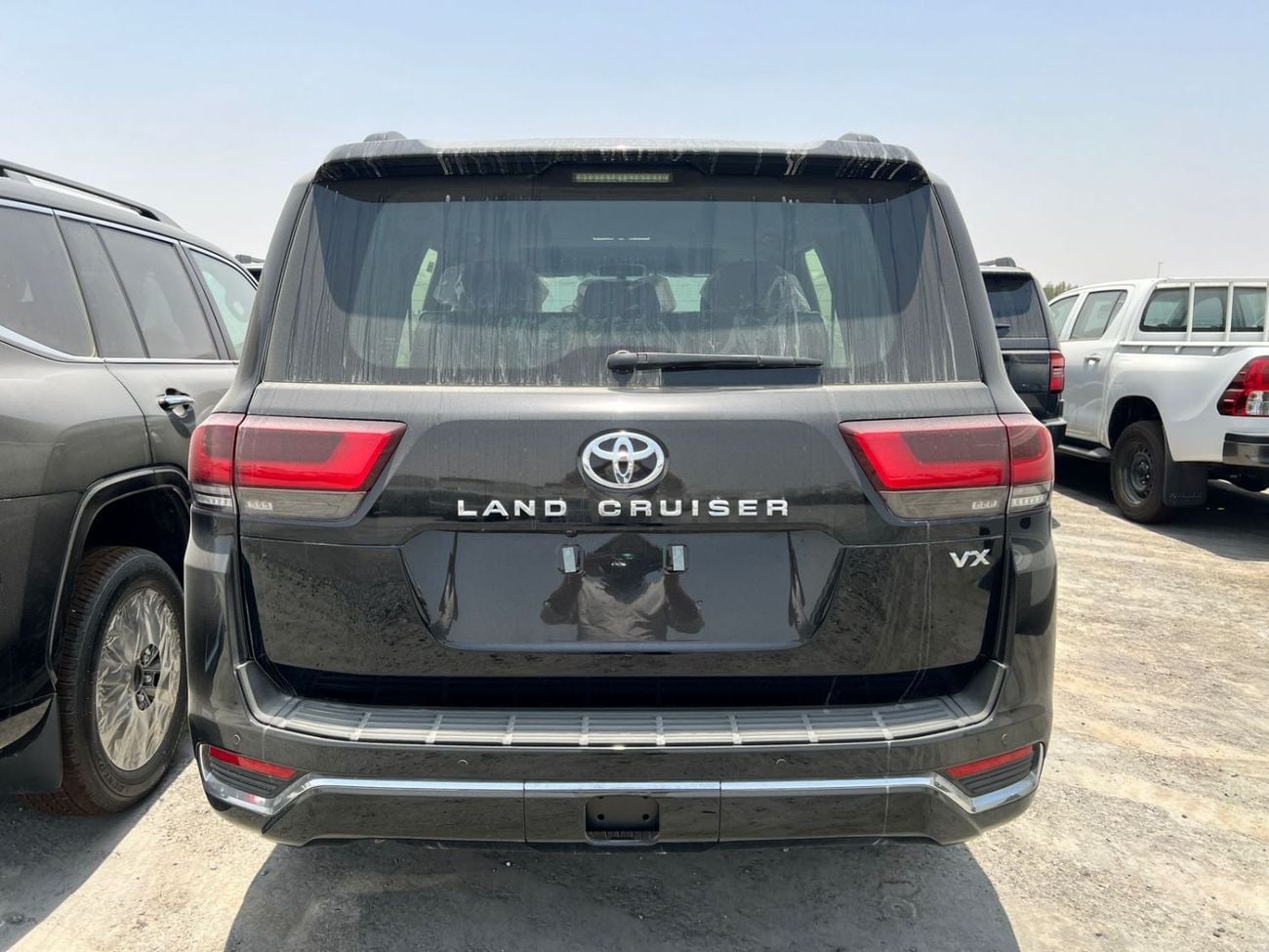 تويوتا لاند كروزر 2026 Toyota Land Cruiser LC300 VX+ 3.5L V6 Twin Turbo Petrol A/T 4WD Only For Africa