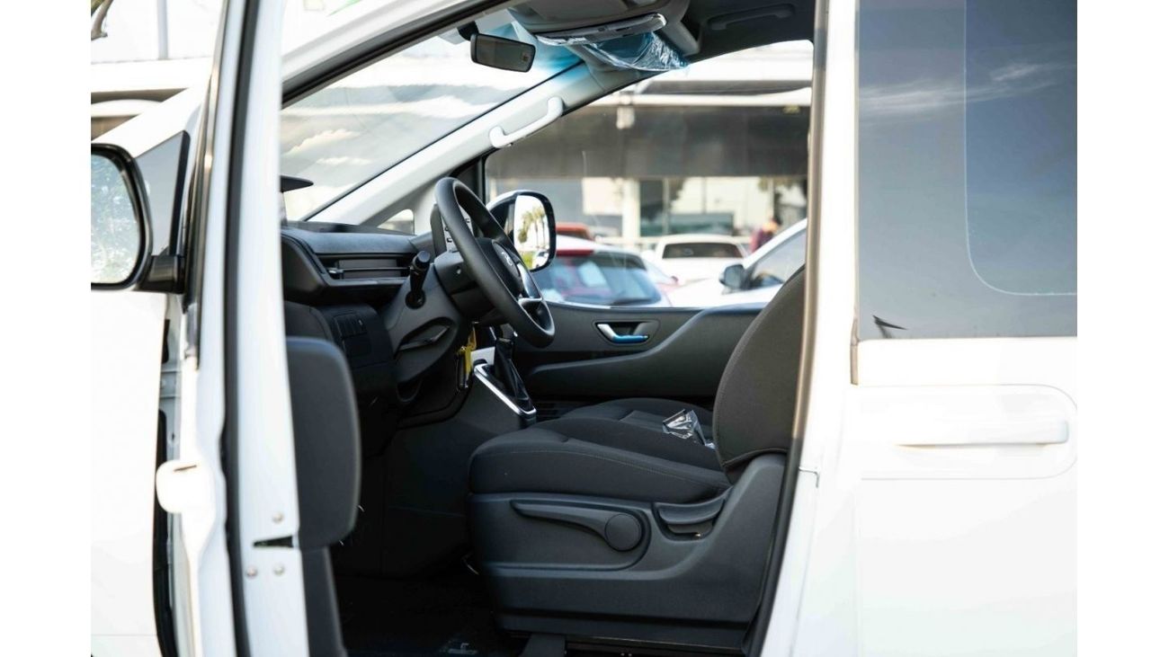 Hyundai Staria 2023 Hyundai Staria 3.5 11STR - White inside Black | Export Only