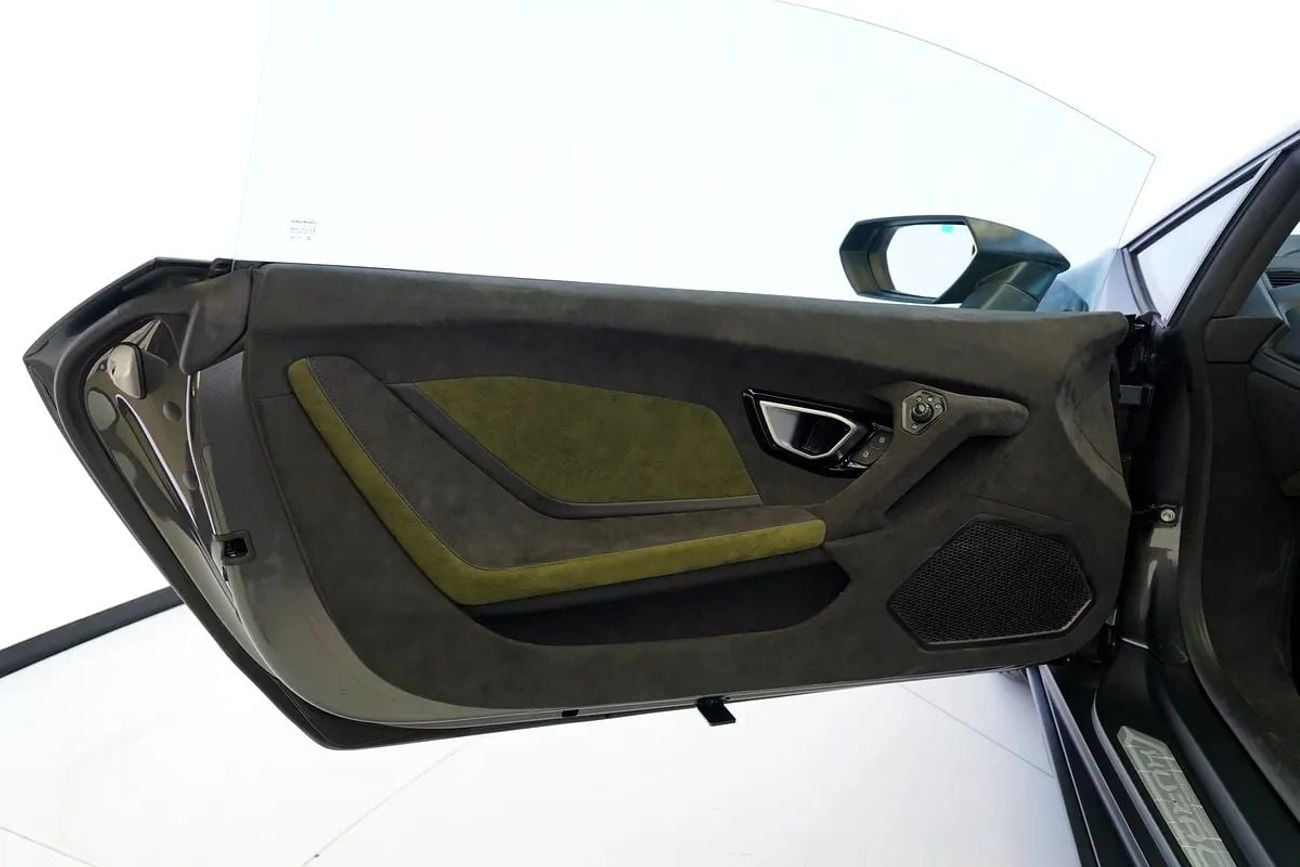 Lamborghini Huracan STERRATO 5.2L V10