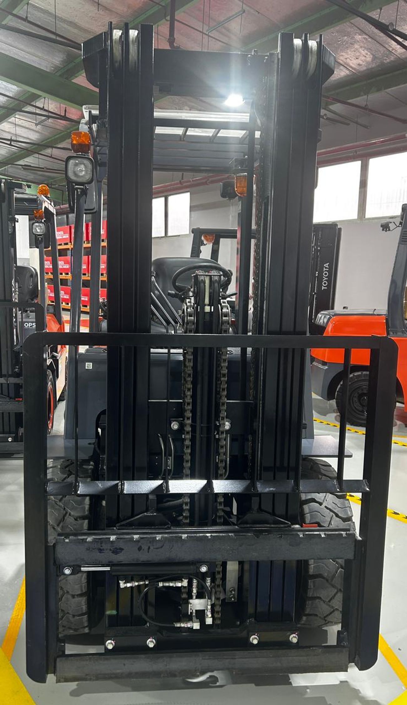 Toyota Fork lift Toyota 3.0 Ton 3-stage, FSV 4.5M GasolineLPG Forklift ModelFGZN30 MY-2025(Export only)