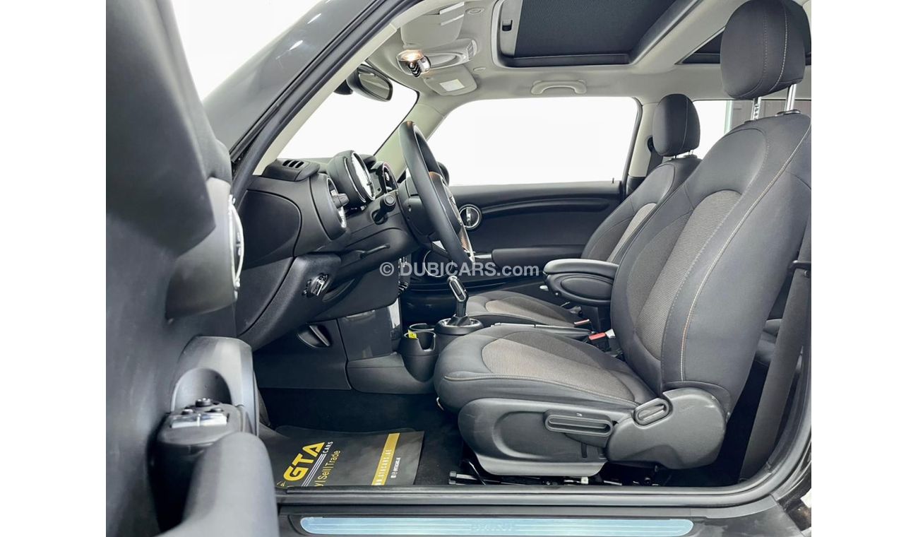 ميني كوبر Std 2019 Mini Cooper, Full Service History, Warranty, Low Mileage, GCC