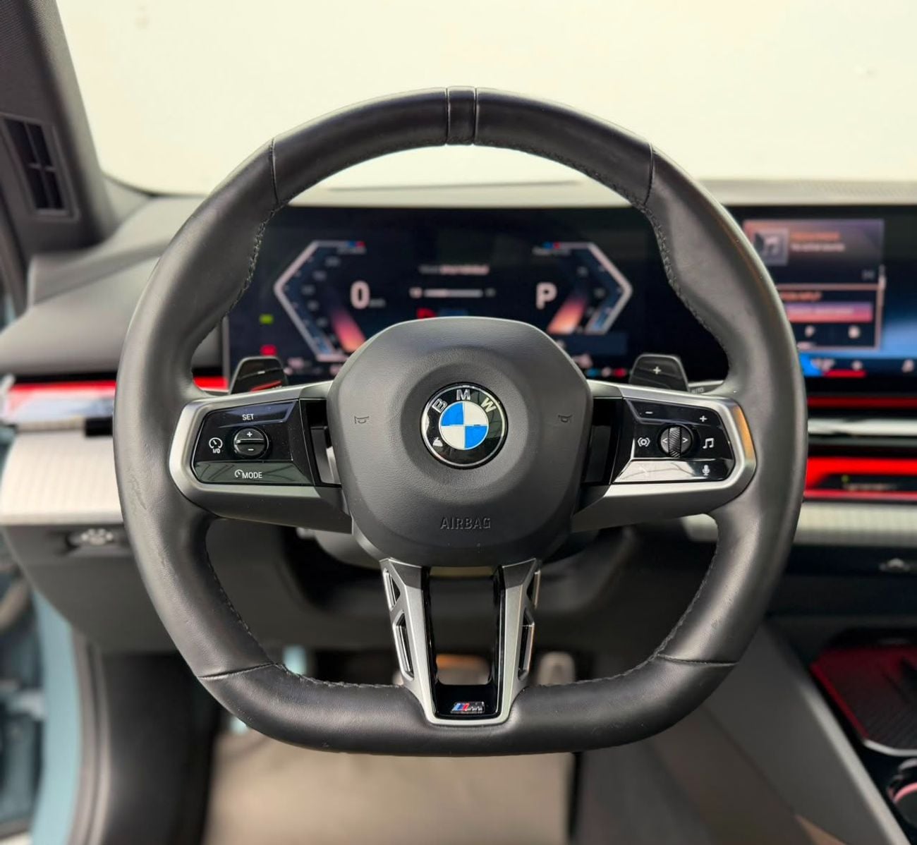 بي أم دبليو 520i M SPORT