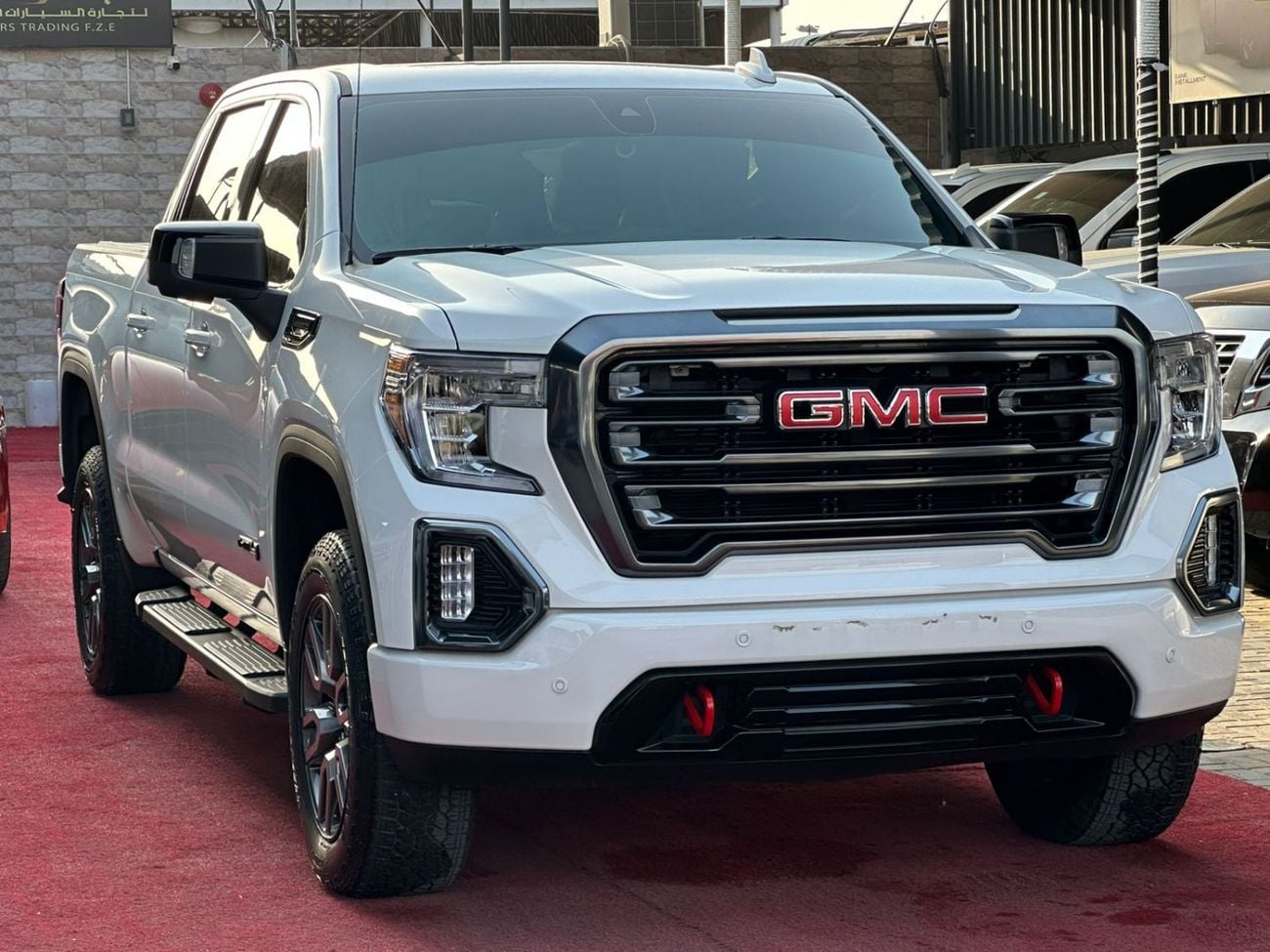 GMC Sierra 6.2L - V8 - 420 hp and 460 lb-ft torque