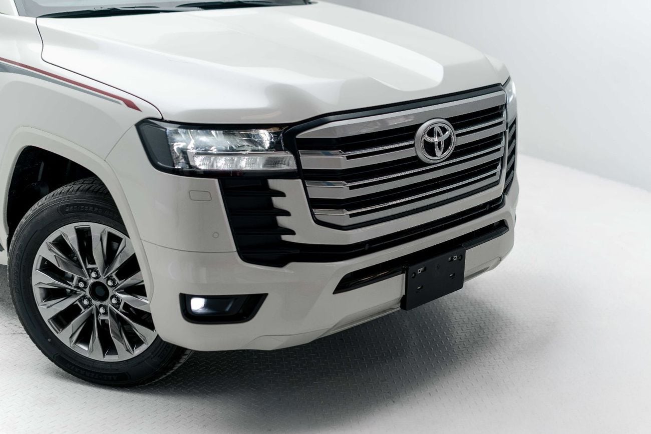 Toyota Land Cruiser GXR MID 4.0L - Platinum White Inside Black | Export Only