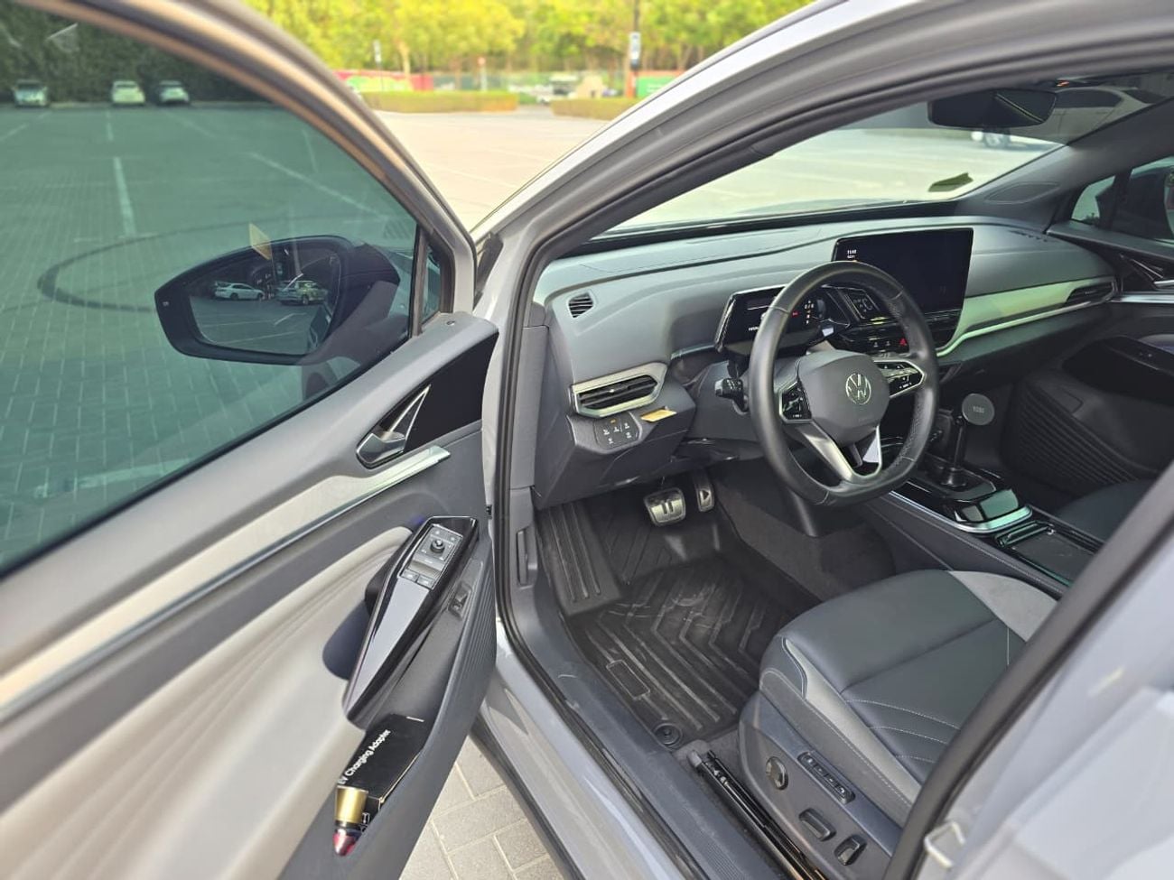 Volkswagen ID.4 Crozz PRO (NON GCC) Volkswagen ID.4 Crozz Pro 2021 | Electric | Perfect condition | 2Keys