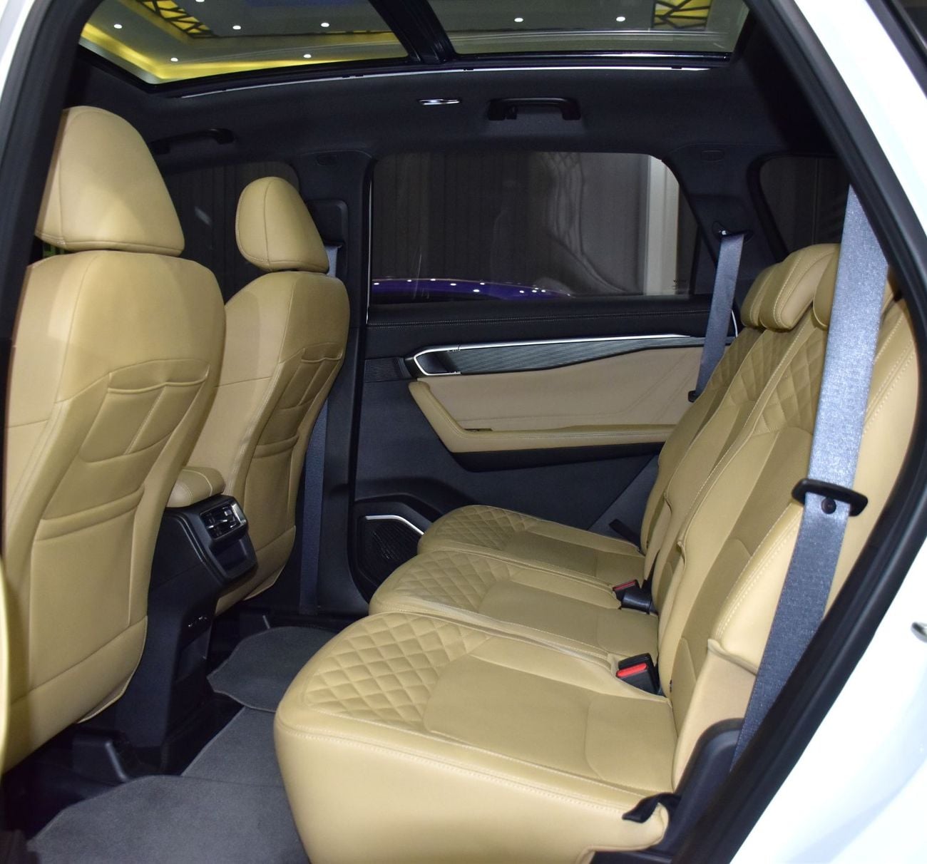 Geely Okavango GF EXCELLENT DEAL for our Geely Okavango ( 2025 Model ) in White Color GCC Specs