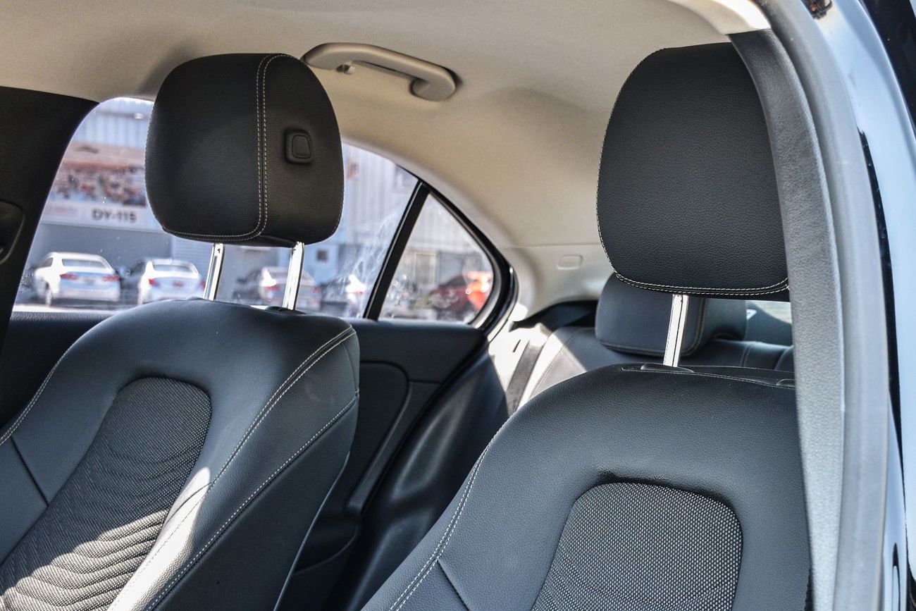 مرسيدس بنز A 220