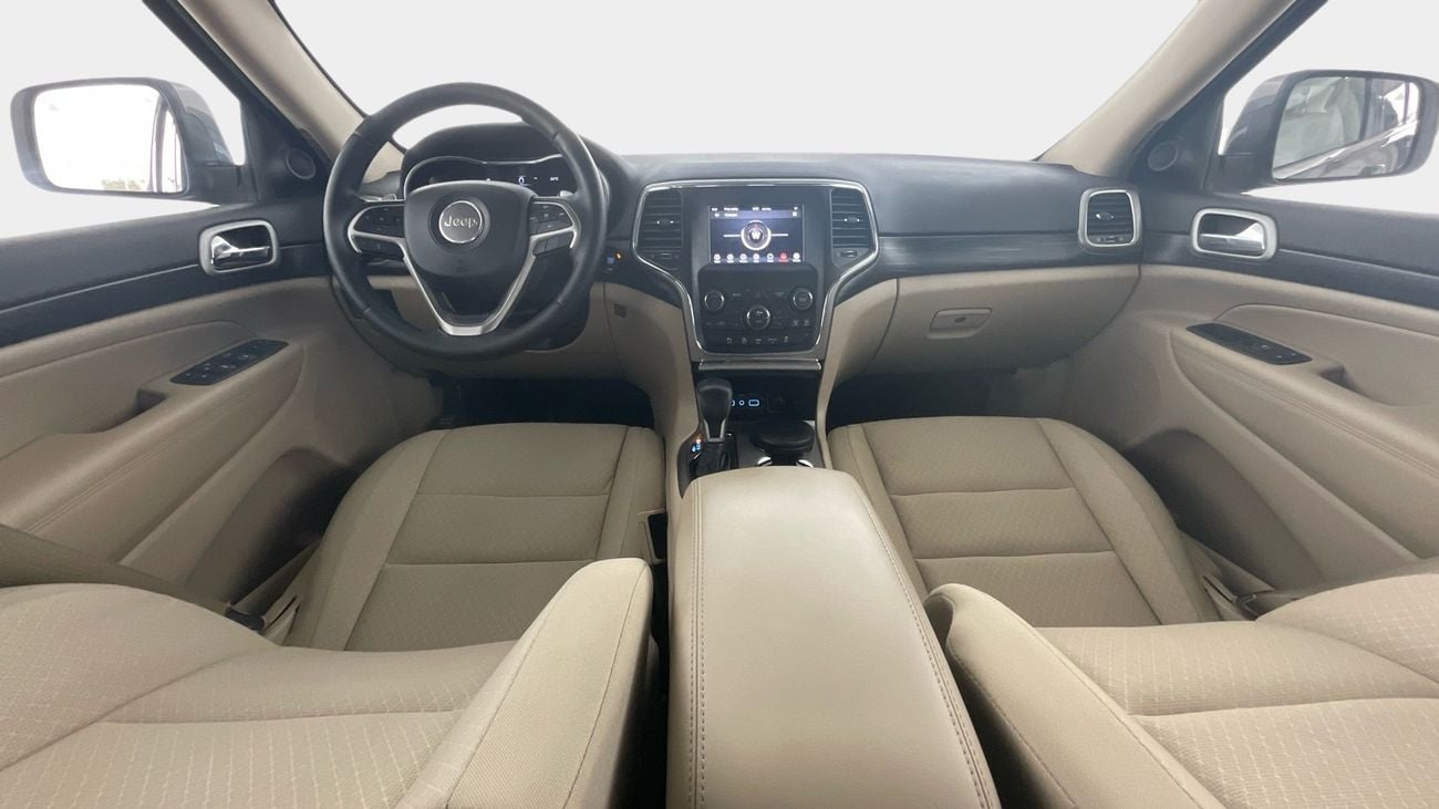 جيب جراند شيروكي 3.6 LAREDO 2WD AUTO | شامل الضمان | 0 ﺪﻔﻋﺓ ﺃﻮﻟﻯ