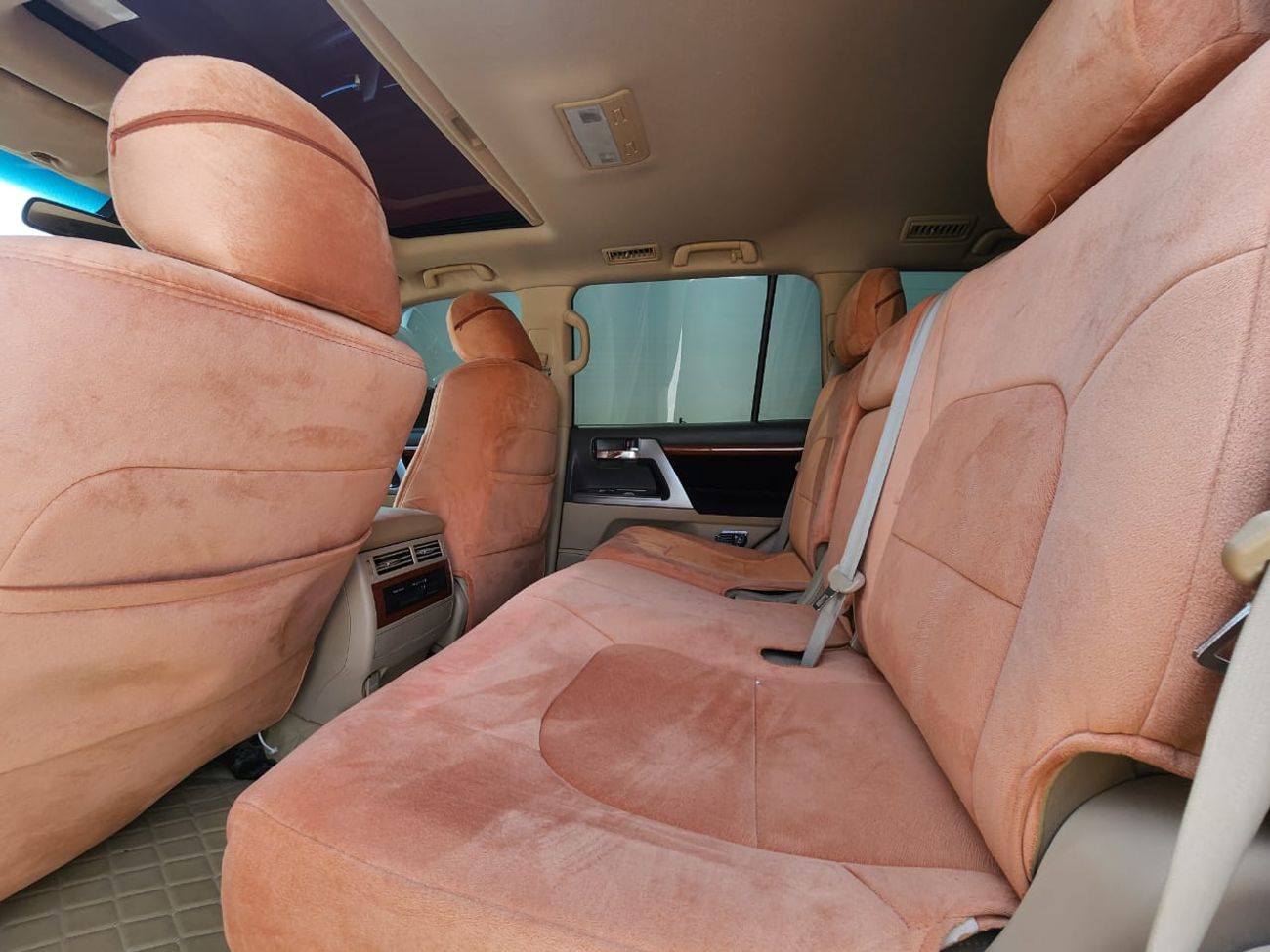 Toyota Land Cruiser VXR 5.7 L