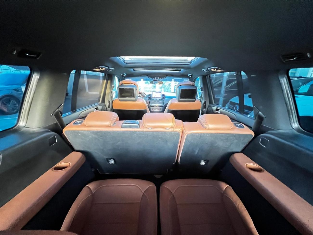 Mercedes-Benz GLS 500 Mercedes benz GLS500 Model 2016 Gcc specs