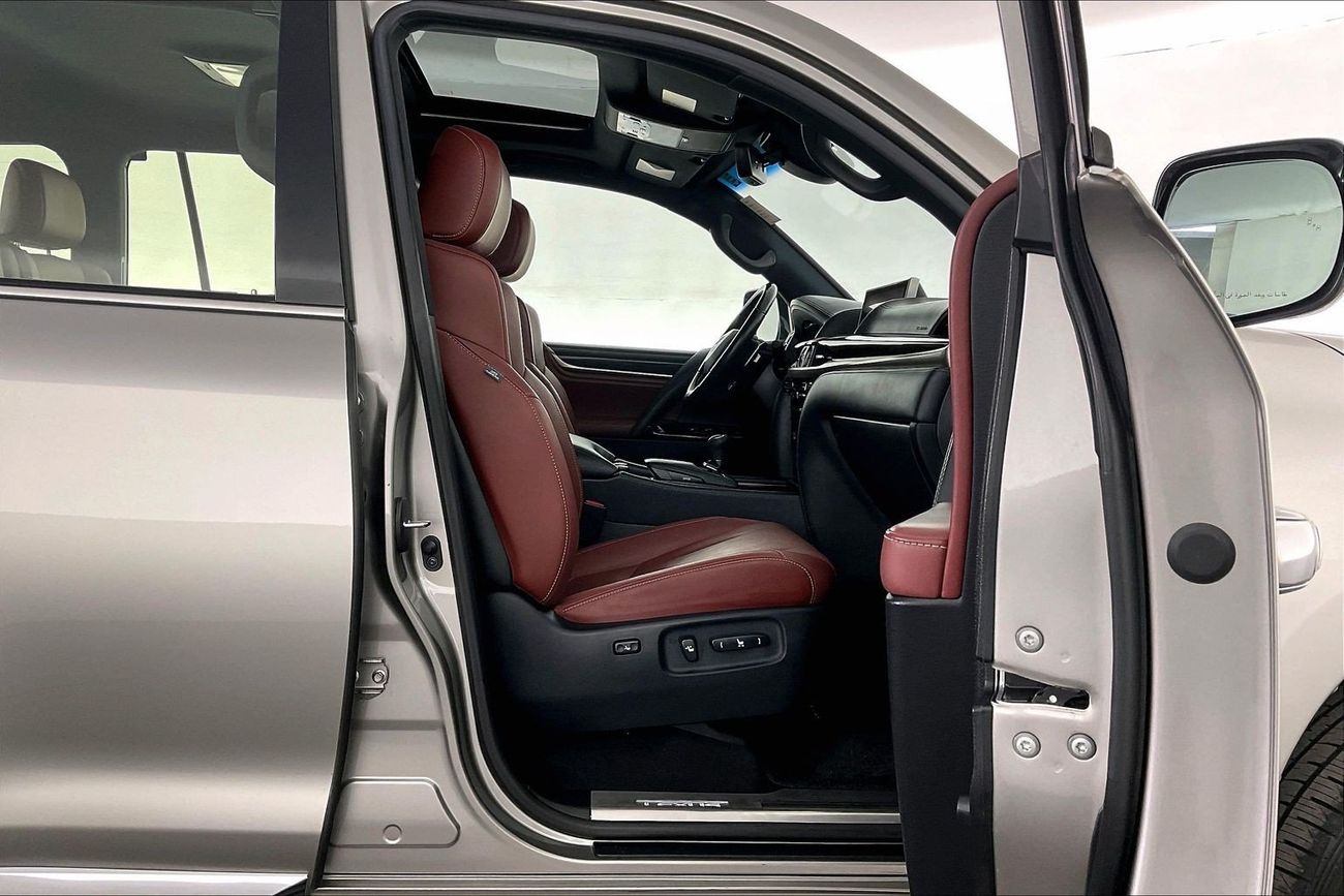 لكزس LX 570 Platinum | شامل الضمان | 0 ﺪﻔﻋﺓ ﺃﻮﻟﻯ