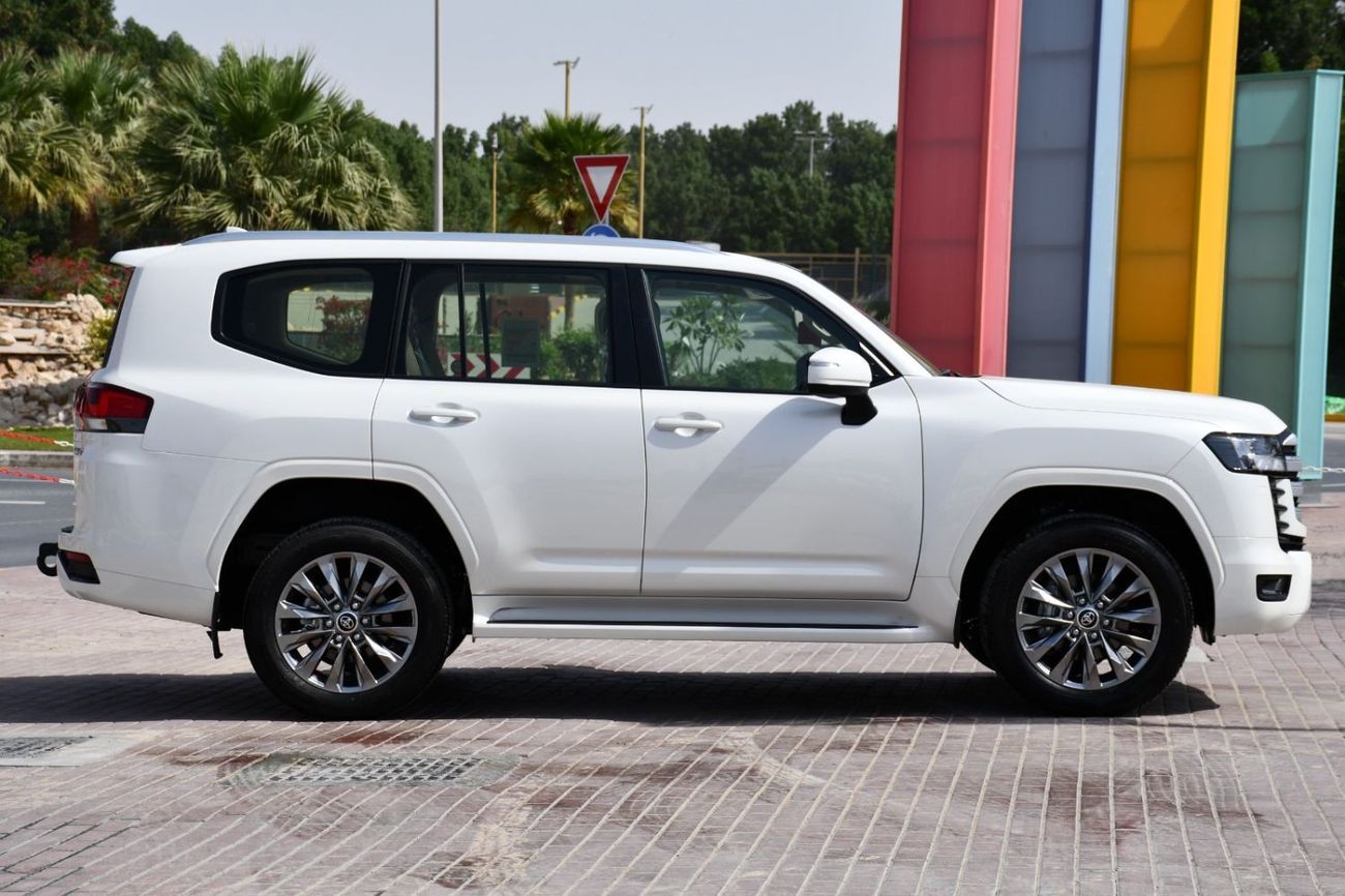 Toyota Land Cruiser Land Cruiser GXR 2024 whie/beige