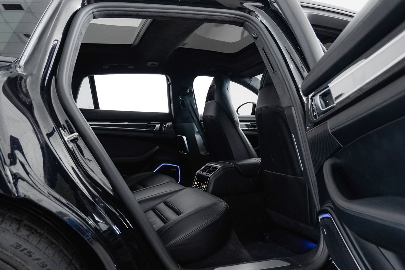 بورش باناميرا Turbo Sport Turismo 4.0L AWD