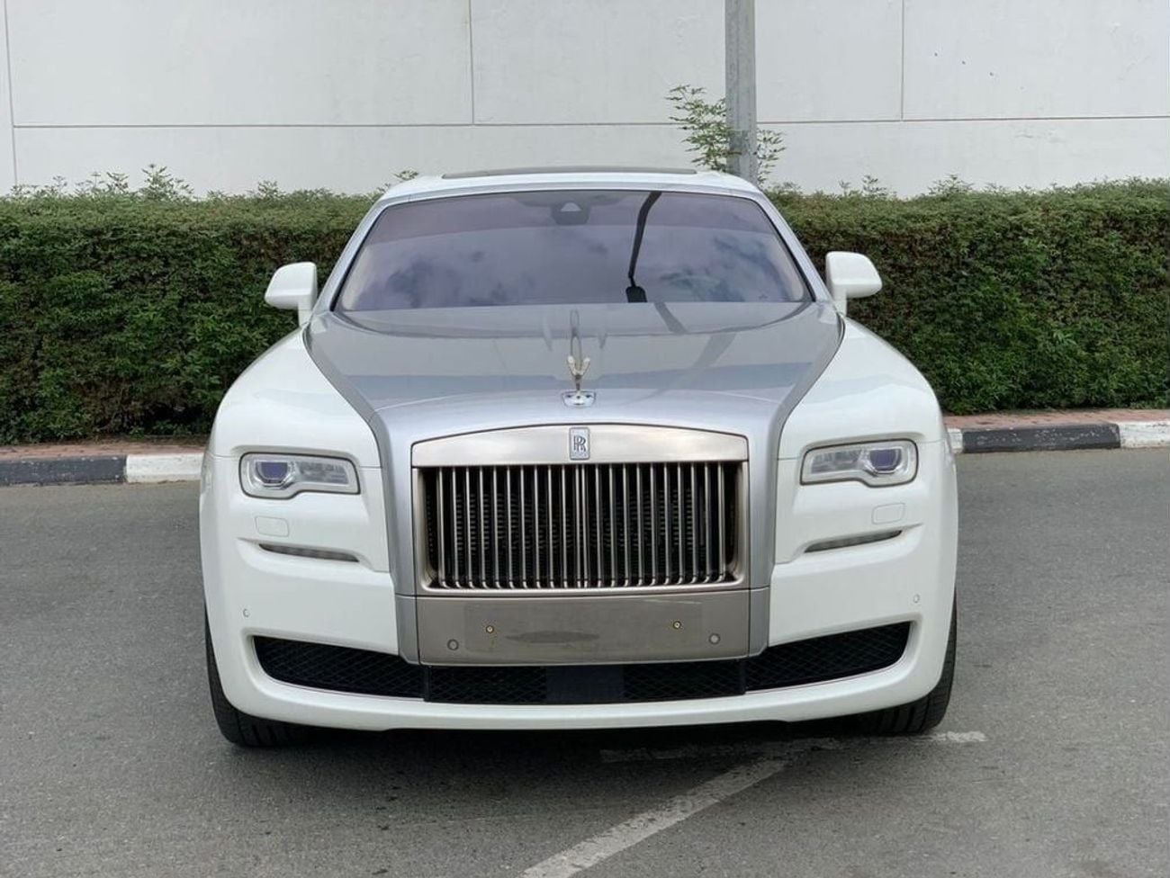 Rolls Royce Ghost SWB EWB 6.6L GCC SPEC NEAT AND CLEAN