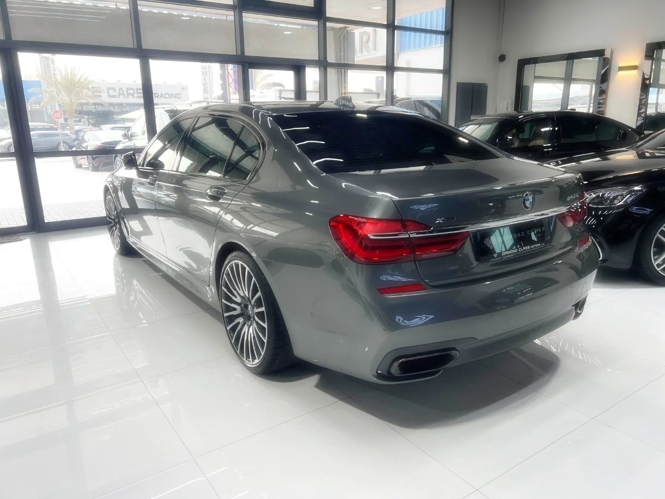 بي أم دبليو 750Li xDrive M Sport Executive 4.4L