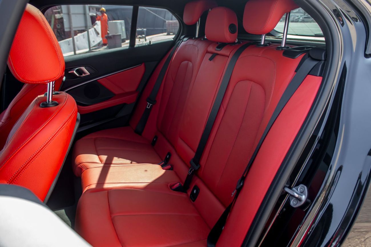 بي أم دبليو 120i M Sport 2.0L