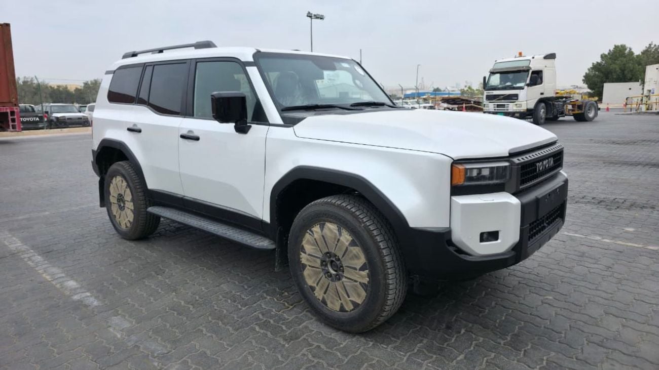 تويوتا برادو 2.4L | T/Petrol | 4x4 | Four Door | 5 Seater | Automatic