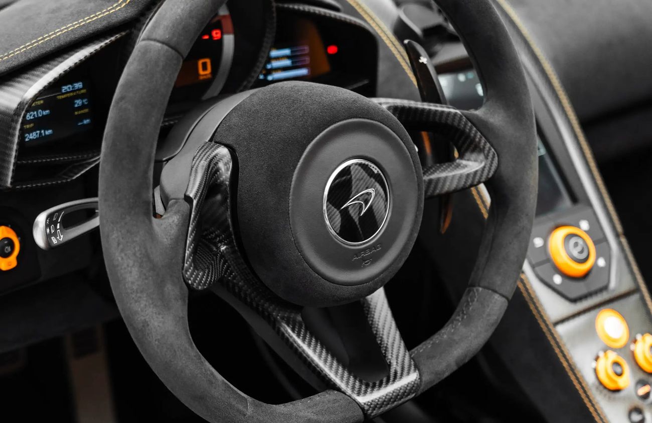 McLaren 675LT 3.8L V8 Twin-Turbocharged Engine