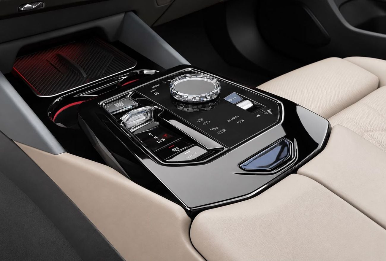 بي أم دبليو 520i M SPORT