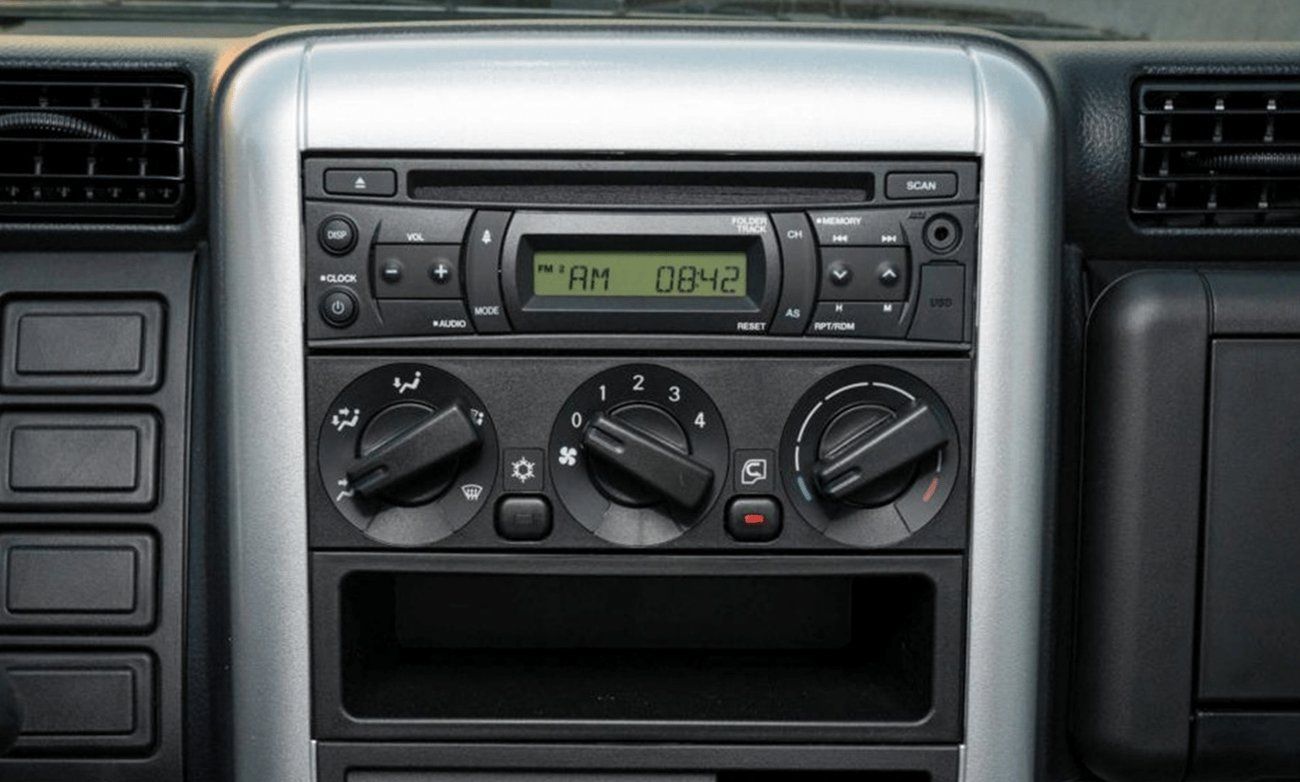 Mitsubishi Canter STD ECTP2M007 - 2025 Mitsubishi Canter Truck -  3.0L Diesel Manual -  4.2T White