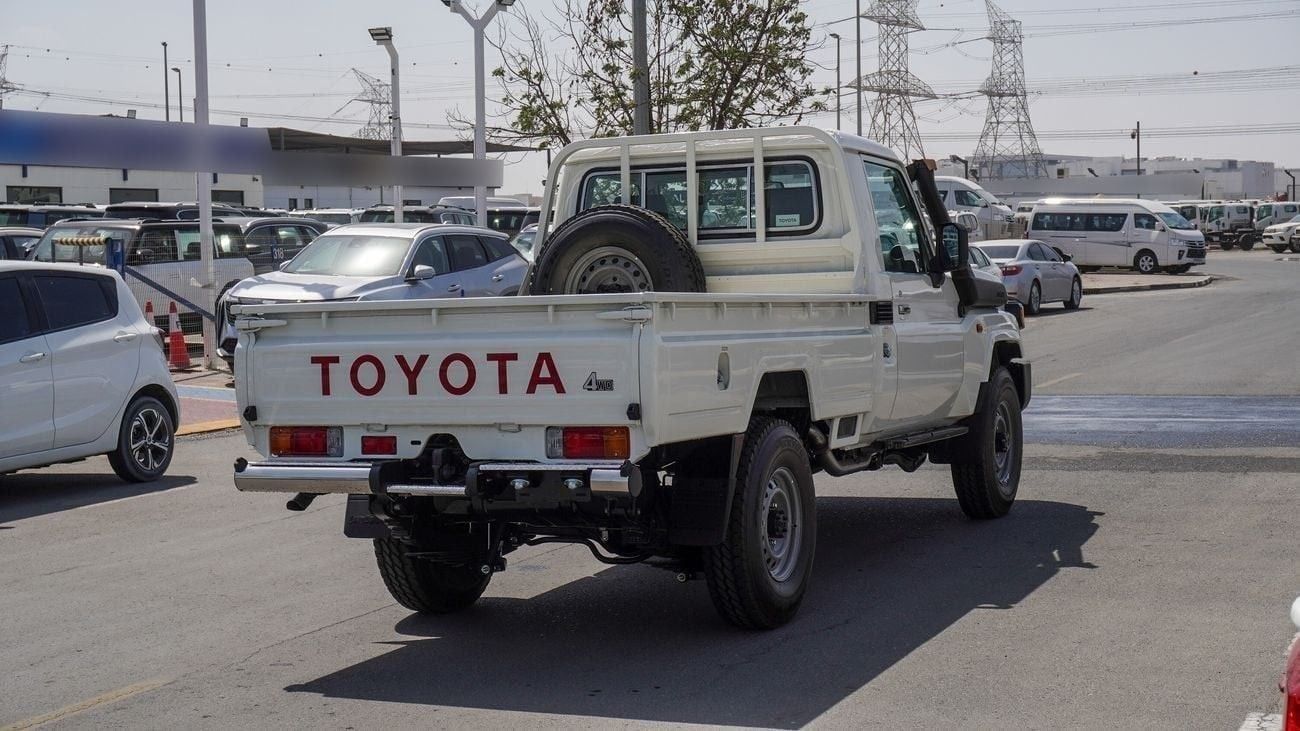 تويوتا لاند كروزر بيك آب PICKUP LC79 S/C DIESEL 2.8L A/T DIFFLOCK 2025