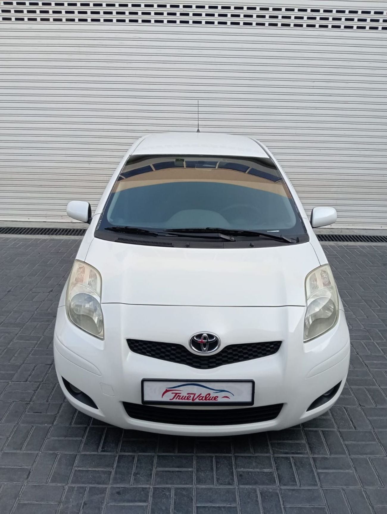 Toyota Yaris BASE