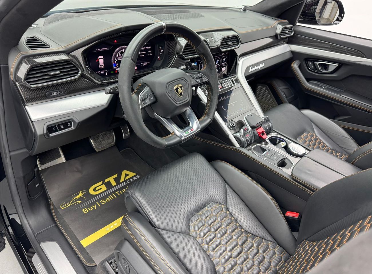 لامبورغيني اوروس 2020 Lamborghini Urus, 1 Year Warranty, Full Service History