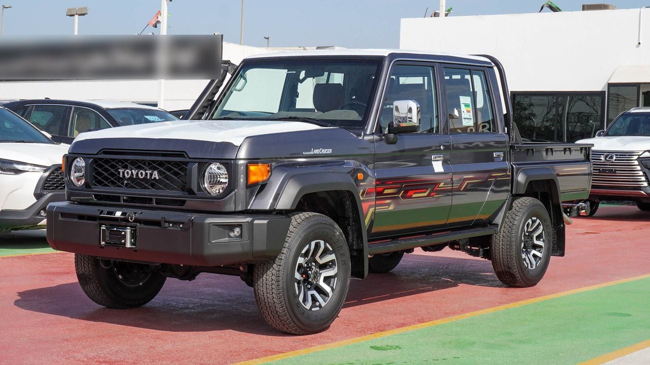 تويوتا لاند كروزر بيك آب LX 4.0L V6 A/T