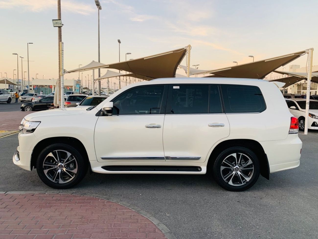 Toyota Land Cruiser VXR