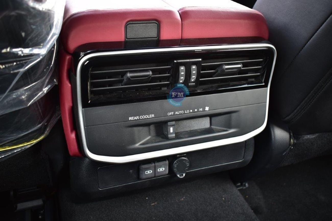 تويوتا لاند كروزر 300 GR Sport V6 4.0L Petrol Automatic