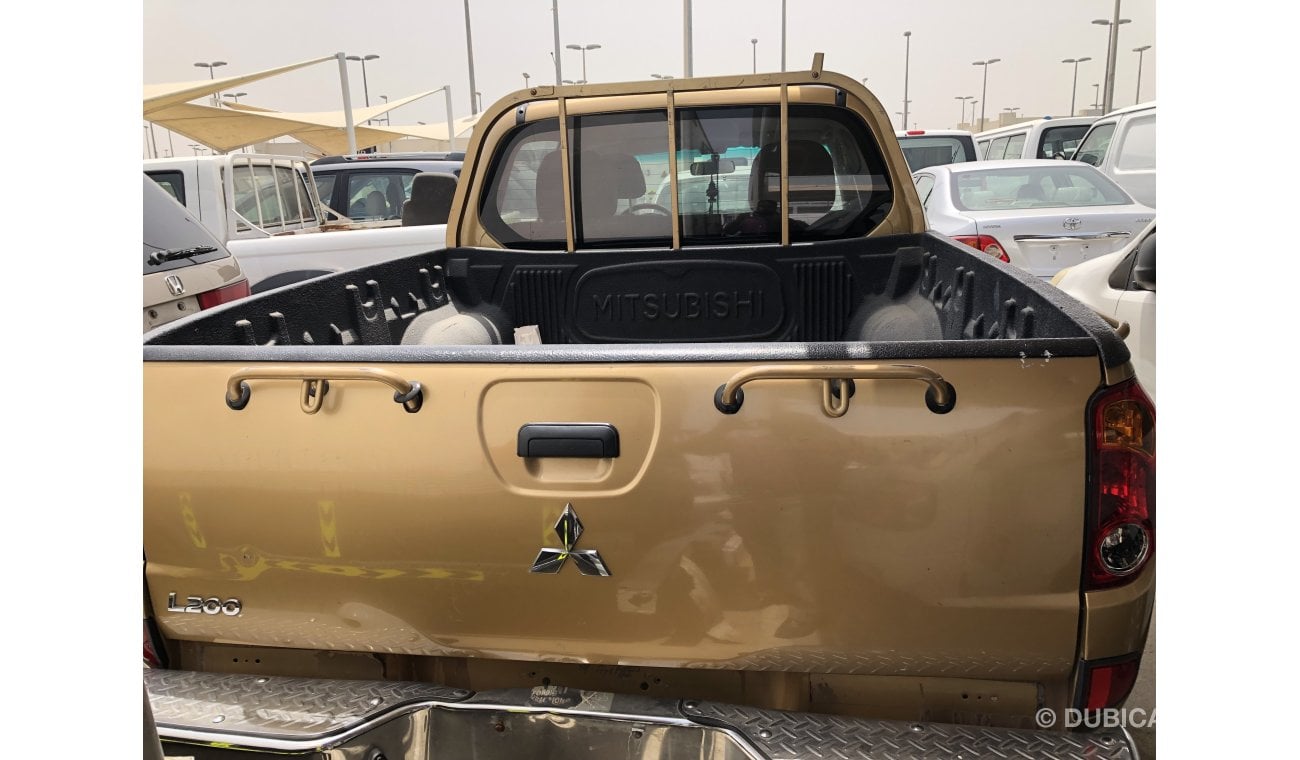 ميتسوبيشي L200 Mitsubishi L200 D/c Pick Up 4x4,model:2013. free of accident