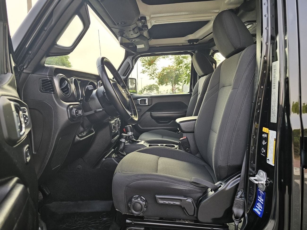 Jeep Wrangler Sport 3.6L A/T (5 Seater)