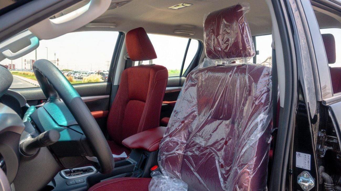 تويوتا هيلوكس SR5 4.0L Petrol 6 Cylinder