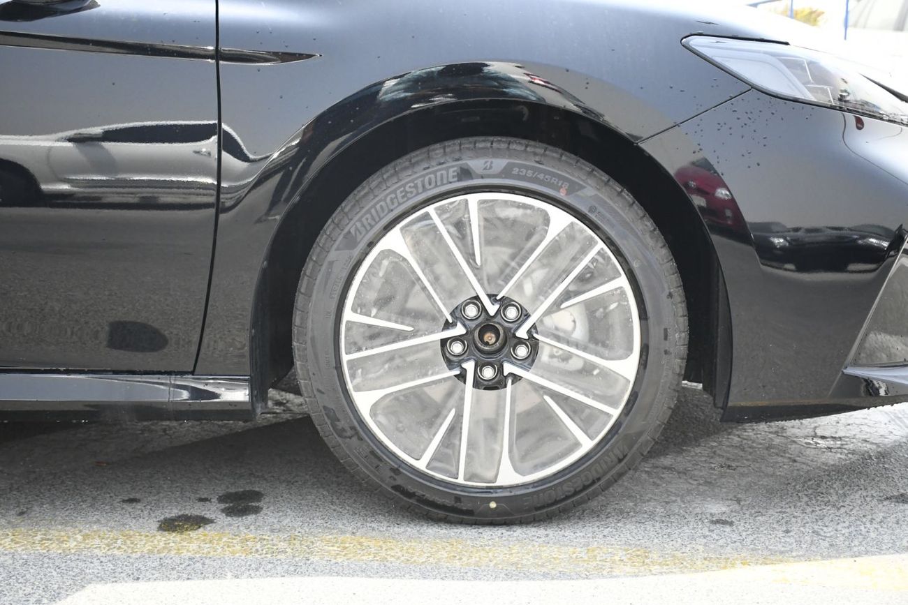 Toyota Camry 2.5L GLE Petrol GCC Black inside Black