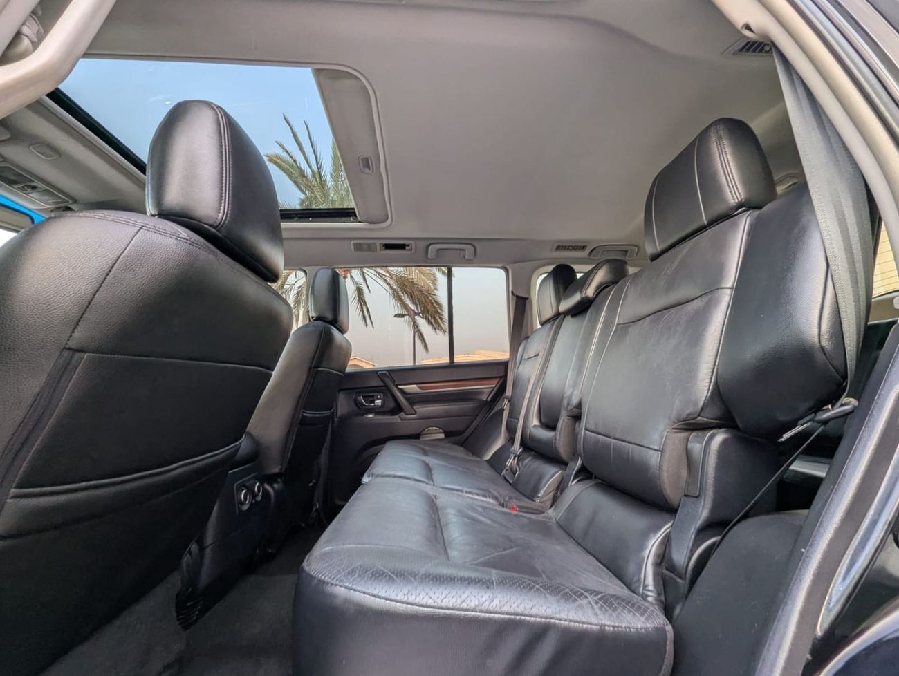 Mitsubishi Pajero Mitsubishi Pajero 2008 LHD black